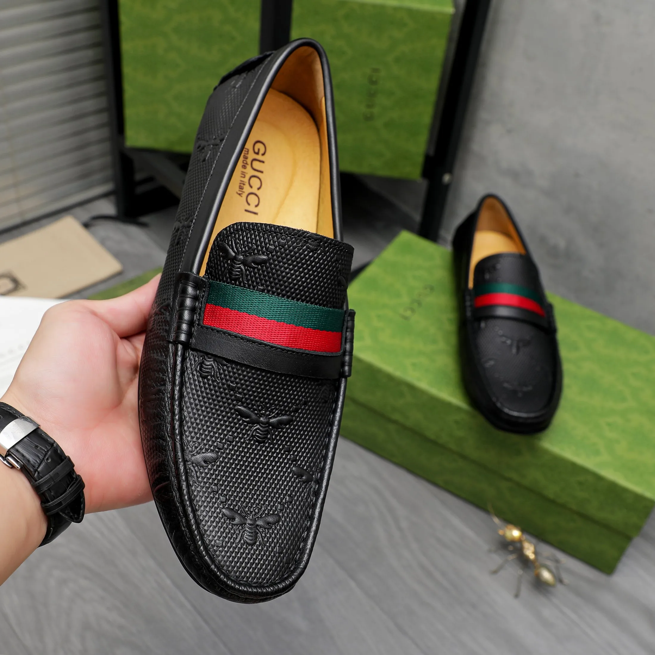 Men's shoes 💰400 Product trademark: GUCCI "Gucci" casual slip-on shoes Regular size: 38-45 (45 is custom-made and non-returnable) Product materials: Selected embossed cowhide upper, pigskin lining, rubber outsole